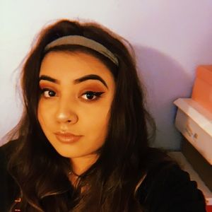 Meet your Posher, Ededith